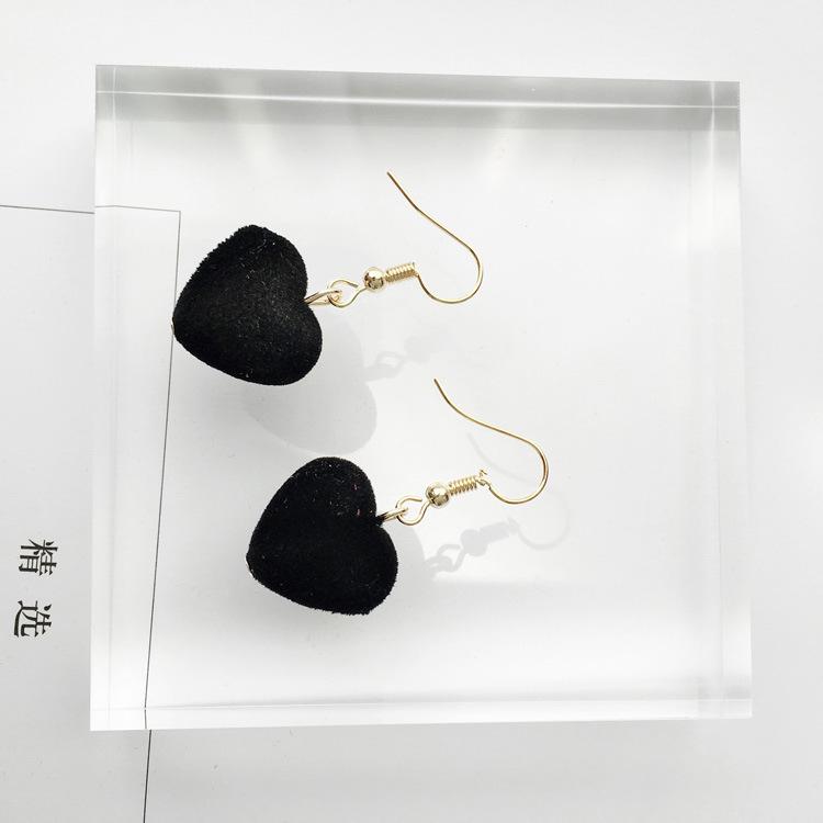 2017 New Retro Velvet Sweet Girl Geometric Love Hair Ball Earrings Jewelry Wholesale Oorbellen Voor Vrouwen Wedding Earrings