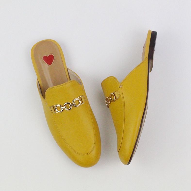 2023 Genuine Leather Brand Summer Shoes Slip On Large Size Embroidery Flat With Slingback Outside Slippers Metal Chains Mules