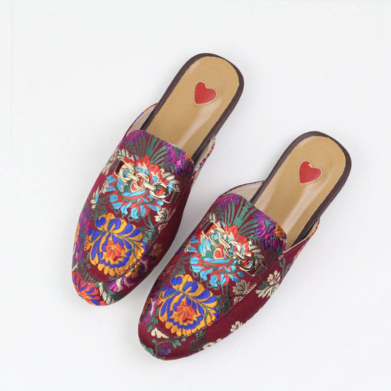 2023 Genuine Leather Brand Summer Shoes Slip On Large Size Embroidery Flat With Slingback Outside Slippers Metal Chains Mules