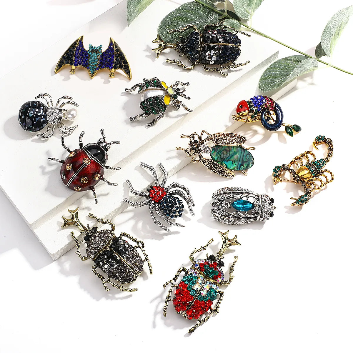 Allyes Delicate Beetles Brooch For Women Rhinestone Enamel Bee Insect Brooches Pins Scarf Bag Clip Crystal Jewelry Accessories