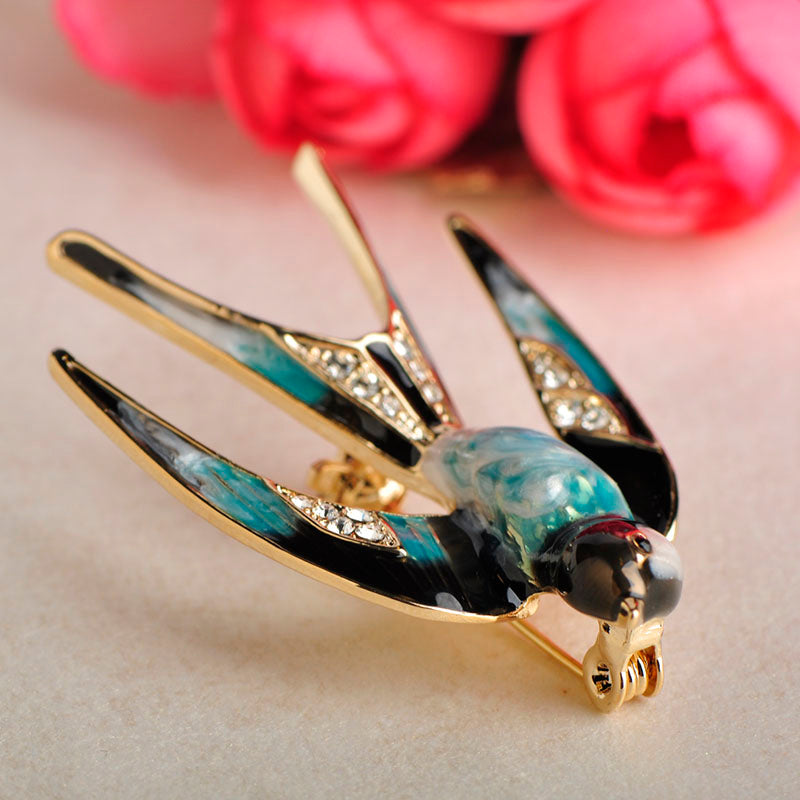 Blucome Vivid Swallow Shape Brooch Pin Black Blue Enamel Gold Color Metal Scarf Pins Women Kids Suit Clothes Accessories Jewelry