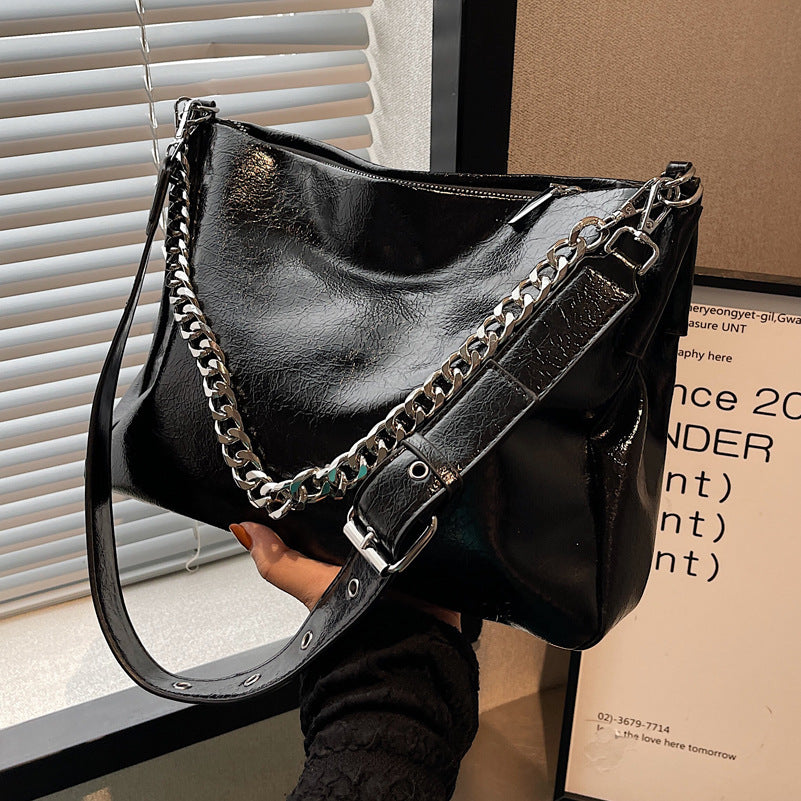 Chain Design Women Shoulder Bags Large Capacity Ladies Handbags Brand Design Armpit Bag 2022 New Big Totes Lady Messenger Bags