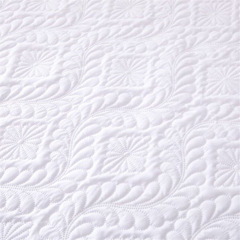 Mecerock Solid Color Quilted Embossed Waterproof Mattress Protector Fitted Sheet Style Cover For Mattress Thick Soft Pad For Bed