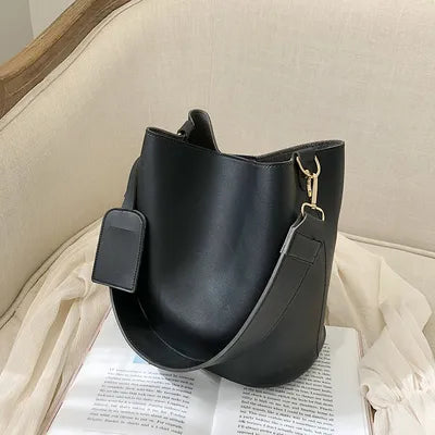 Casual Wide Strap Bucket Bag Designer Women Shoulder Bags Luxury Pu Crossbody Bag Large Capacity Messenger Bag Simply Purse 2022